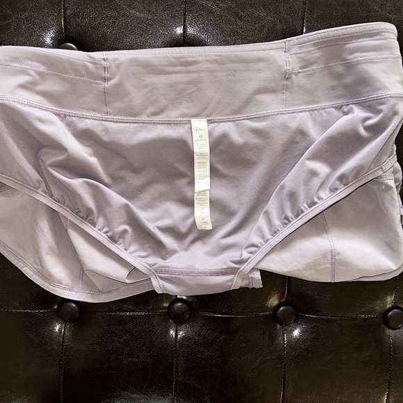 Lululemon Light Purple Speed Up Workout Athletic Shorts - Picture 6 of 6